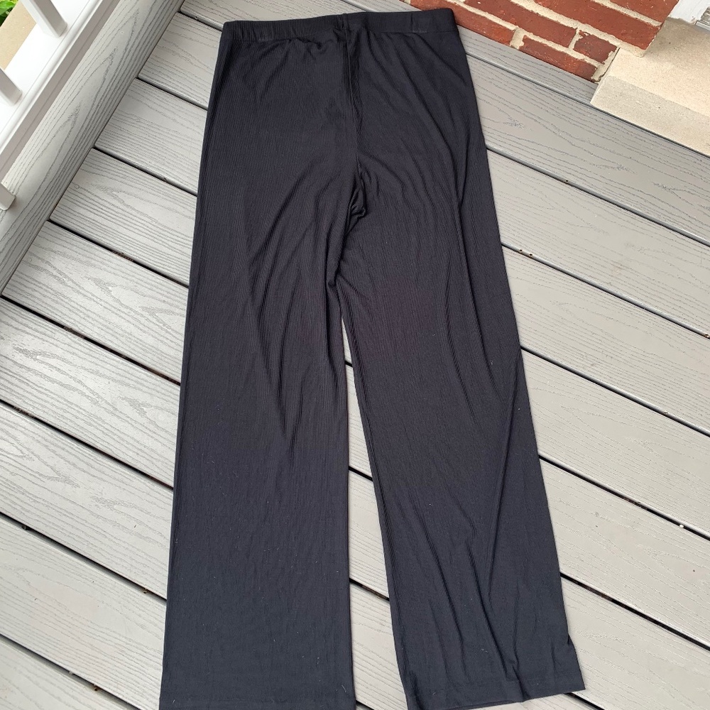 SKIMS Rib 2 Piece Pajamas Set - Picture 7 of 11